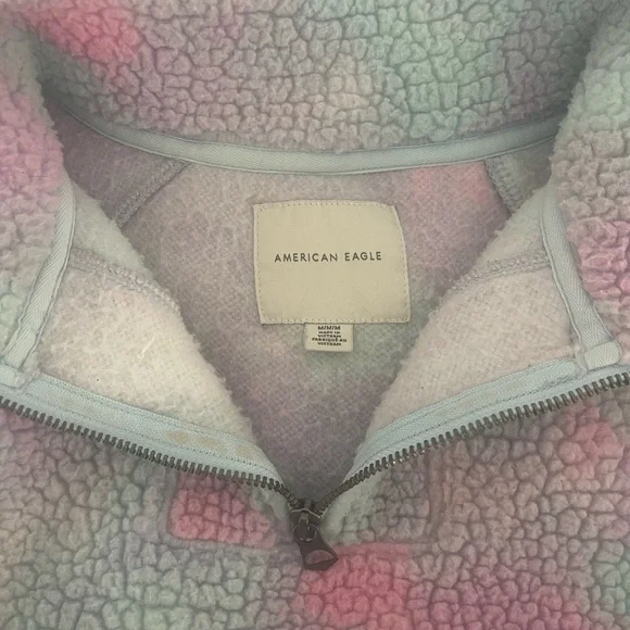 American Eagle Rainbow Sherpa 1/4 zip - Picture 4 of 4